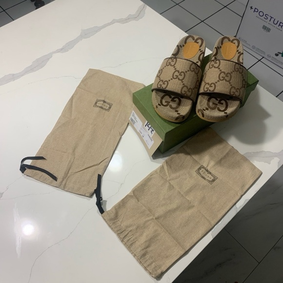 Gucci Slides - Picture 5 of 5